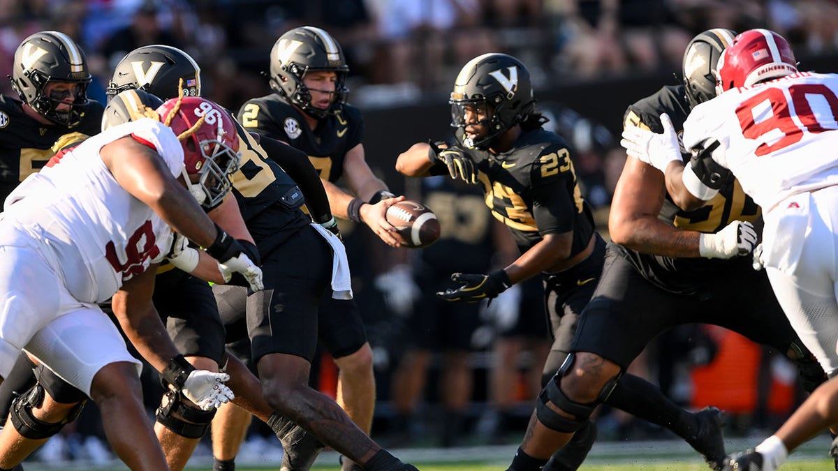 Vanderbilt Commodores shot   game