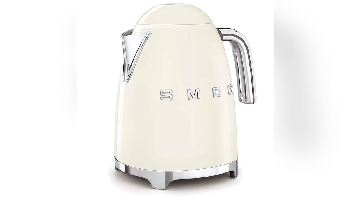 This kettle makes a statement.