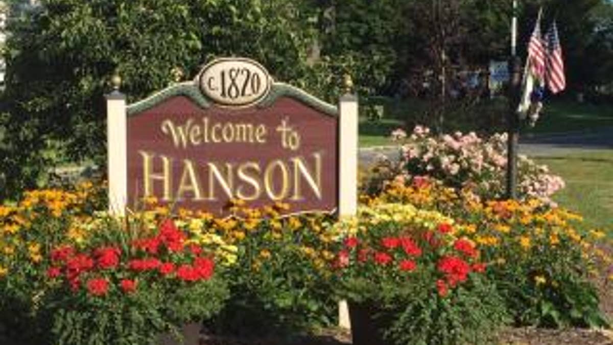Hanson welcome sign