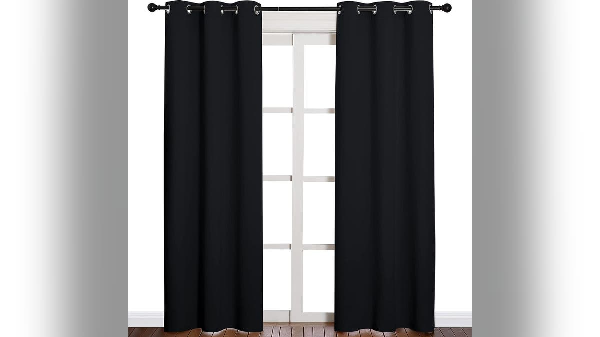 Keep your rooms warm with these thermal curtains.