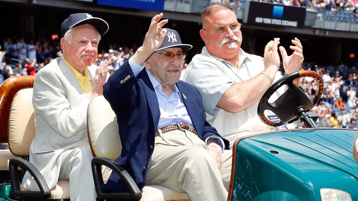 YankeesDodgers iconic moments Jackie Robinson steals home in World