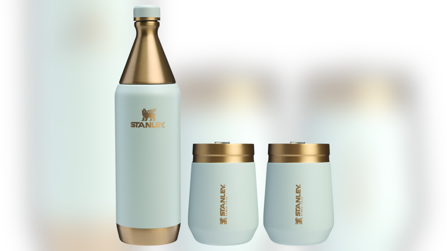 Stanley's Holiday Collection: Festive Hydration for the Season