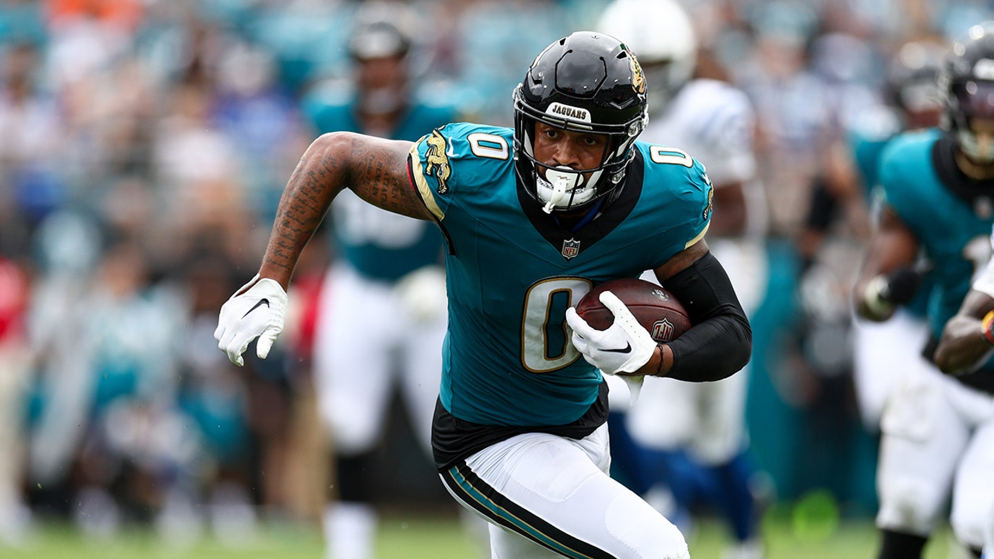 Jaguars' Lawrence and Davis Engage in Frustrated Sideline Altercation