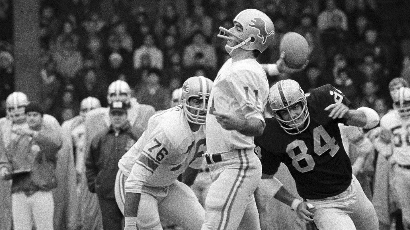 Greg Landry, Former Lions QB and Bears Coach, Dies at 77