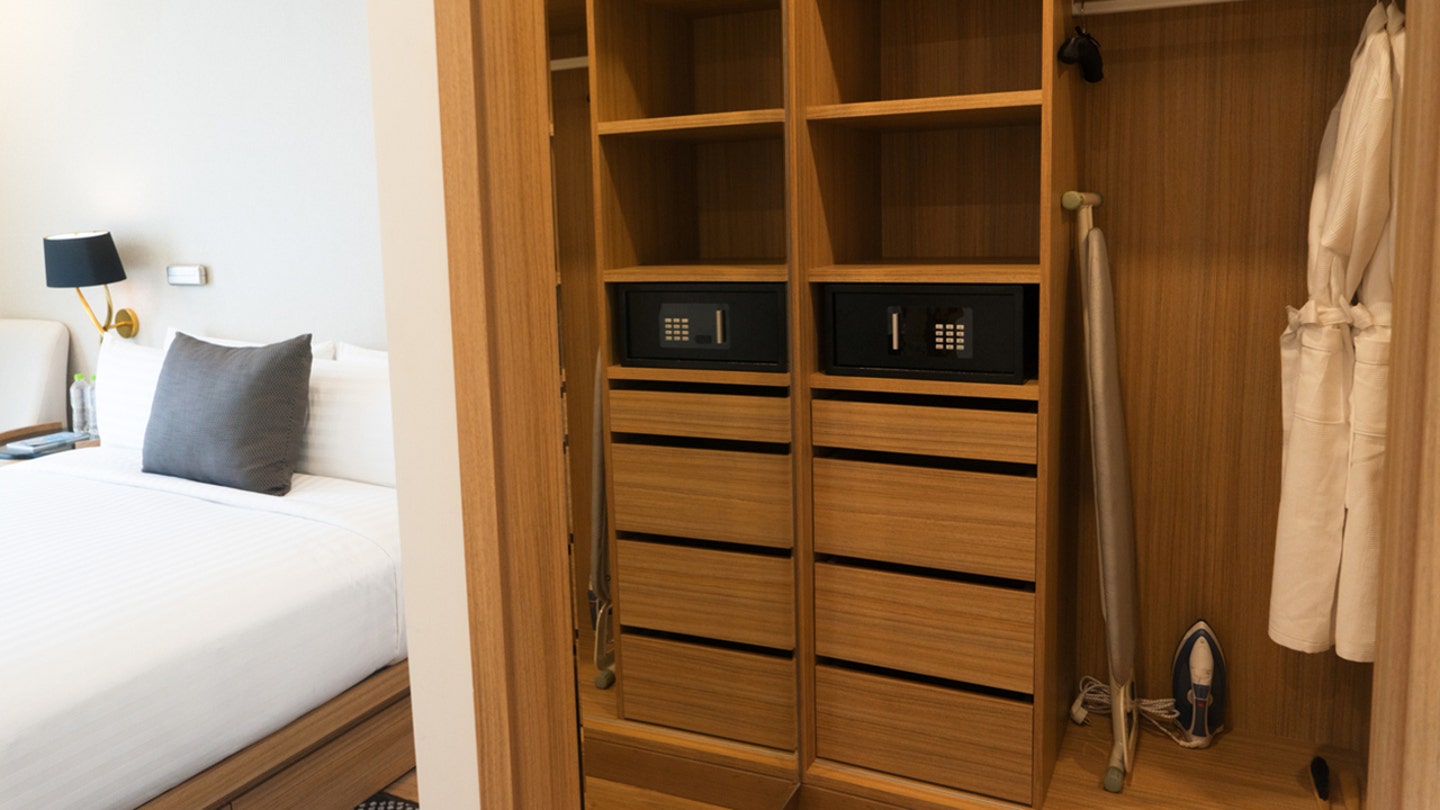 hotel closet and drawers