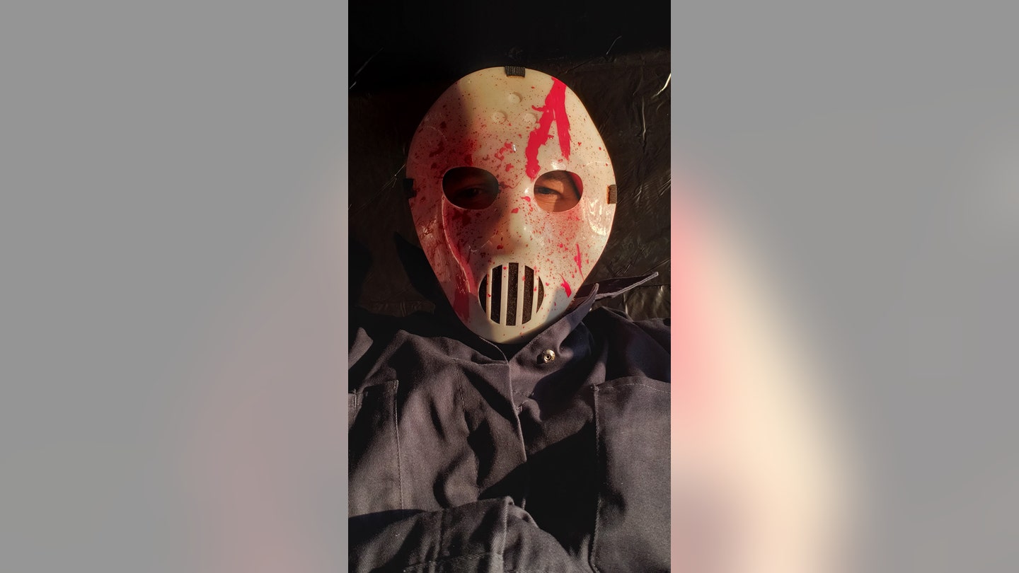 Man spends 1000’s of {dollars} turning storage into final haunted home Man spends 1000’s of {dollars} turning storage into final haunted home