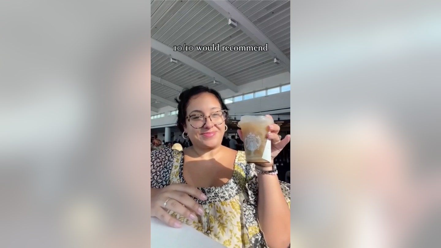 woman recommends airport cocktail hack