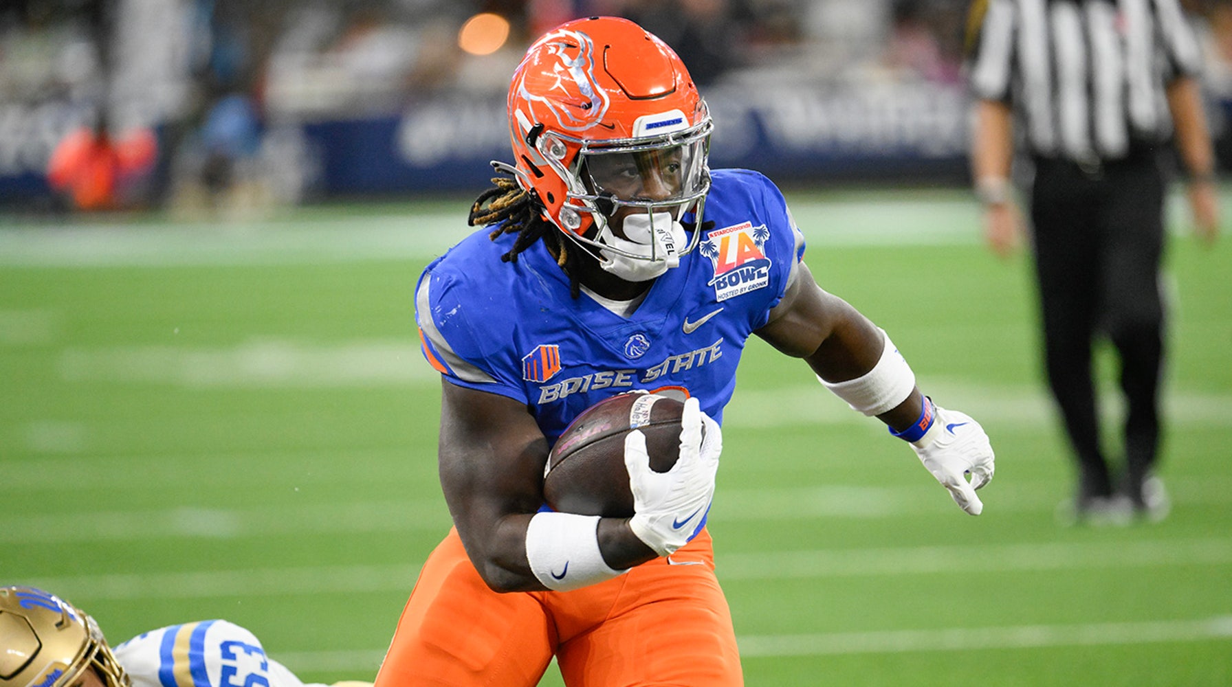 Ashton Jeanty: Boise State's Heisman-Contending RB Sets His Sights on Barry Sanders' Record