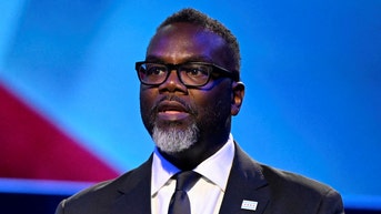 Trump supporters rip Chicago mayor to his face just before City Council rejects his tax hike - Fox News