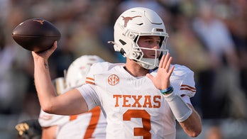 Texas bounces back with close win over Vanderbilt in first matchup since 1920s