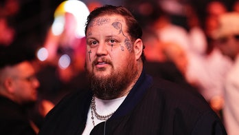 Jelly Roll plans to seek forgiveness from victims of armed robbery: 'No logic to what I did'