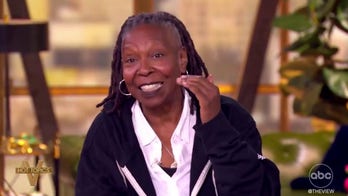 Whoopi Goldberg llama a Biden "presidente en funciones" en "The View