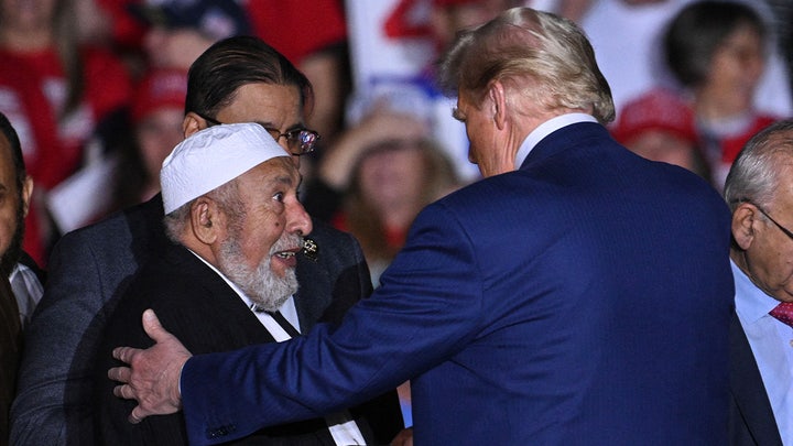 “HIGHLY RESPECTED” MUSLIM LEADERS endorse Trump the day before the convicted felon’s Madison Square Garden event that is widely criticized for reenacting a 1939 Nazi rally 🚨