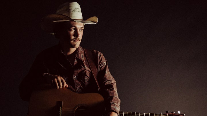 Zach Top says 'life's too fast' after ditching farm life for music career