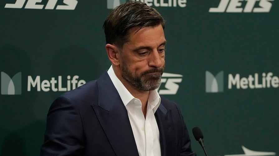 Aaron Rodgers reveals loved ones battling cancer amid NFL free agency | Fox News