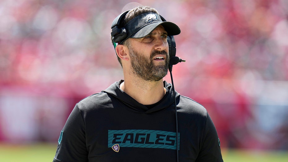 Eagles head coach Nick Sirianni apologizes to fans for taunting them after win: ‘I’m sorry and disappointed’