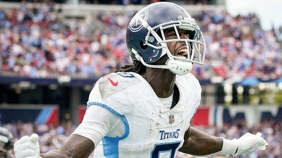 Titans’ Calvin Ridley demands more targets early in game as frustration boils over