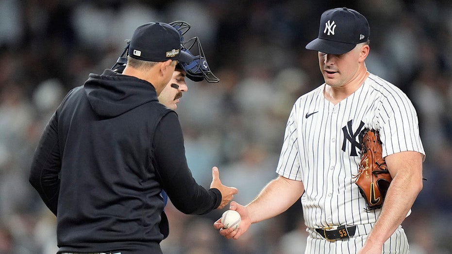 Yankees star's wife reveals vile messages from fans amid team's ALDS loss to Royals thumbnail