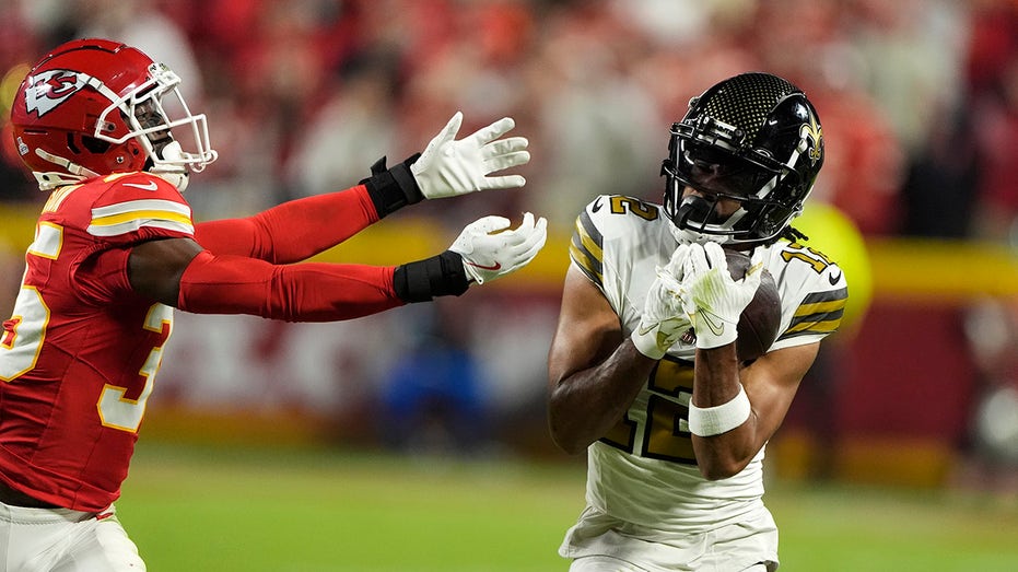 Brother of Saints wide receiver Chris Olave questions lack of use in loss to Chiefs thumbnail