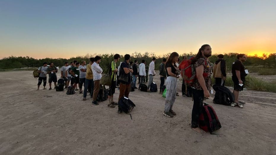 Dozens of illegal immigrants from 'special interest' nations with terrorist activity caught at southern border thumbnail