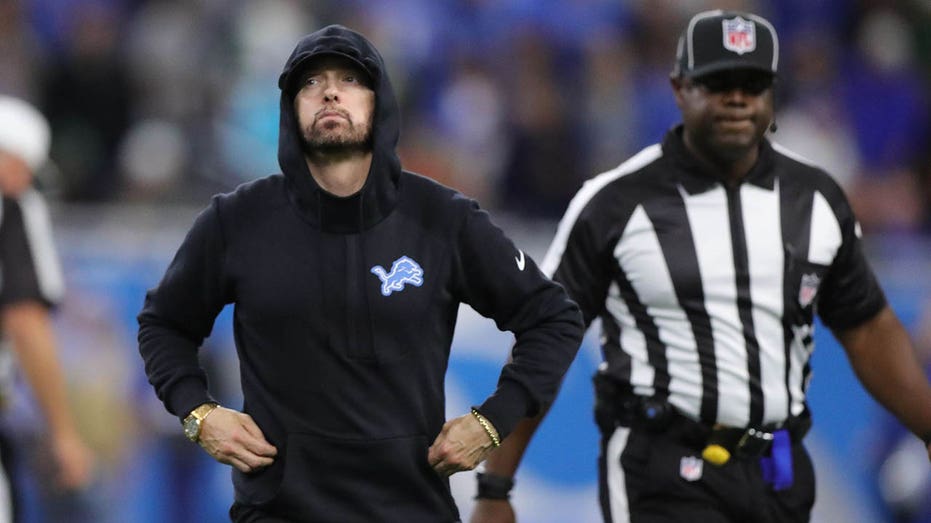 Eminem gives 1-word reaction after Lions' Aidan Hutchinson suffers gruesome injury vs Cowboys