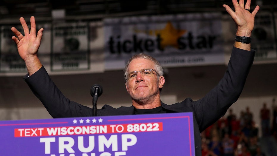 Brett Favre likens Donald Trump as president to Packers: 'A winner'