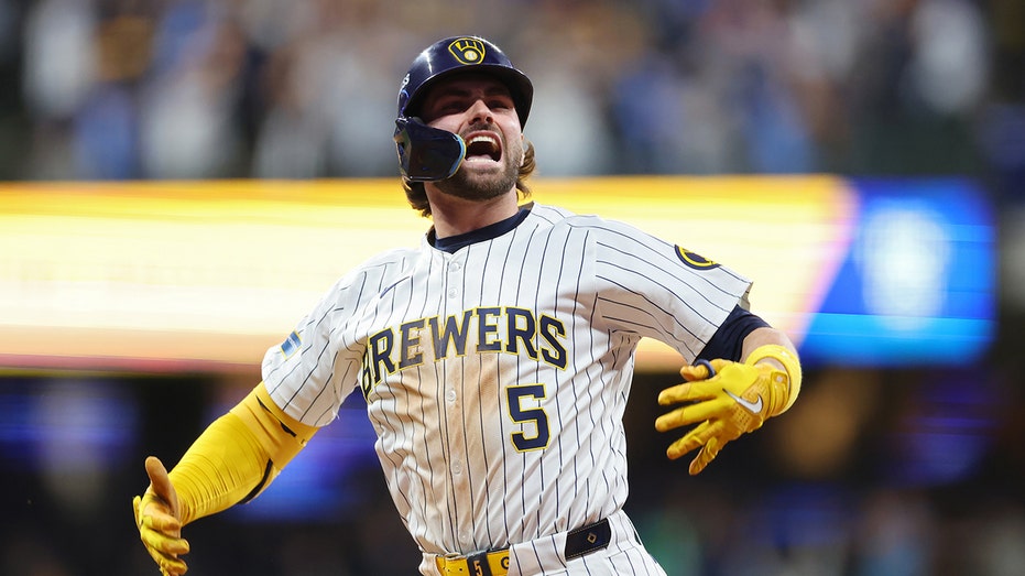 Brewers catapulted by home runs as Mets bullpen squanders late lead thumbnail