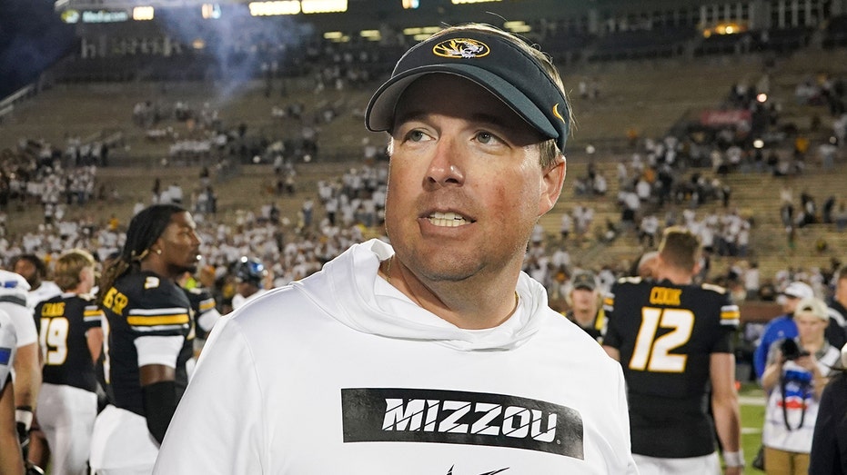 Missouri coach Eli Drinkwitz revokes football staffer's access due to brother playing for upcoming opponent thumbnail