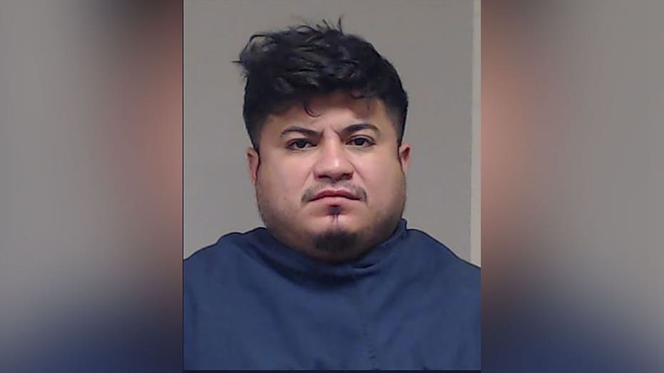 Honduran illegal immigrant deported from US twice, sentenced for leading Texas burglary ring: 'Masterminded'