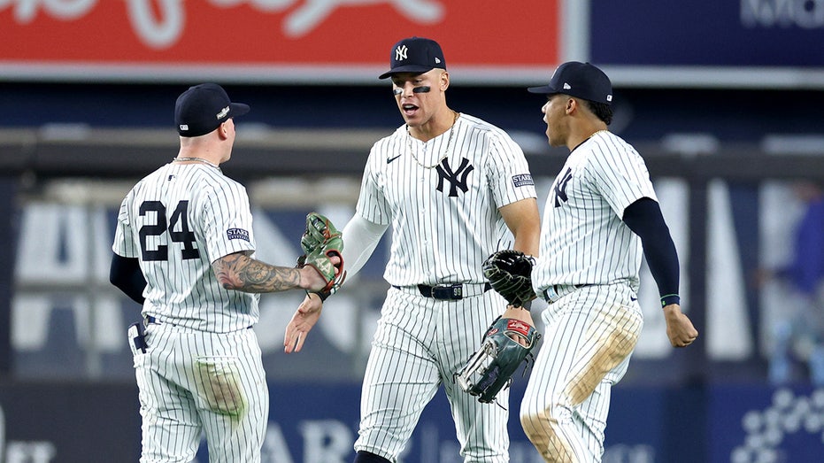 Yankees, Royals make MLB history in wild first game of ALDS thumbnail