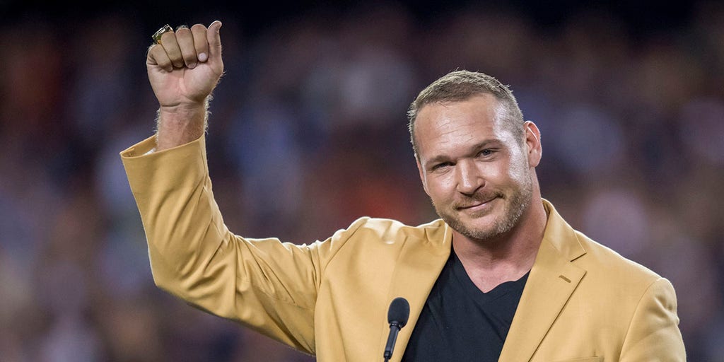 https://a57.foxnews.com/static.foxnews.com/foxnews.com/content/uploads/2024/11/1024/512/brian-urlacher.jpg?ve=1&tl=1