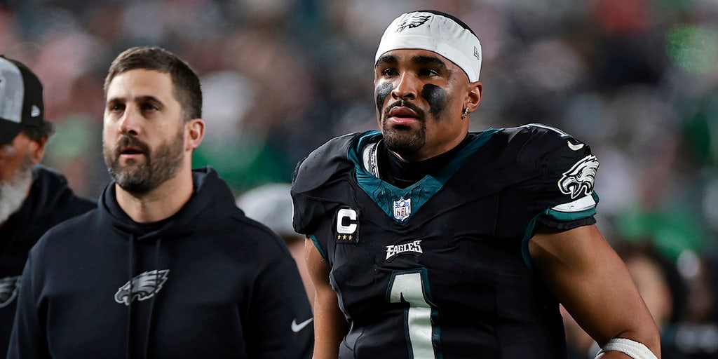 Eagles' Jalen Hurts set to start against Cowboys despite Nick Sirianni suggesting QB was limited by injury