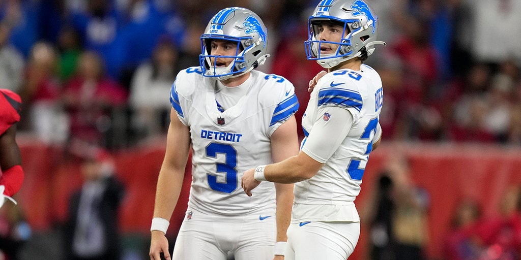Lions' Jake Bates drills game-winning field goal to beat Texans on night Jared Goff throws 5 interceptions