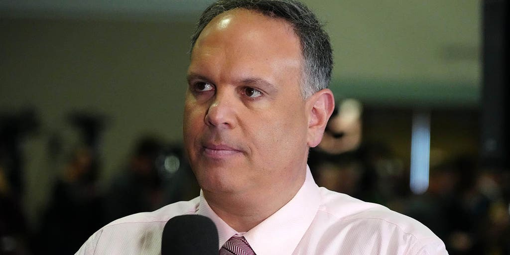 Jets face scrutiny after bringing in exec they fired to help find new GM, coach