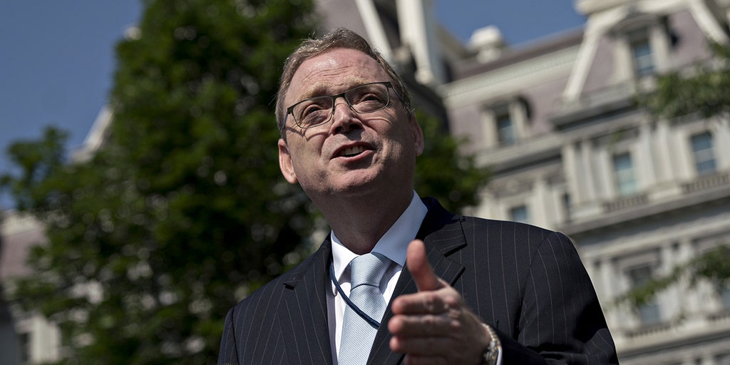 https://a57.foxnews.com/static.foxnews.com/foxnews.com/content/uploads/2024/11/1024/512/white-house-council-of-economic-advisers-chairman-kevin-hassett-briefing.jpg?ve=1&tl=1