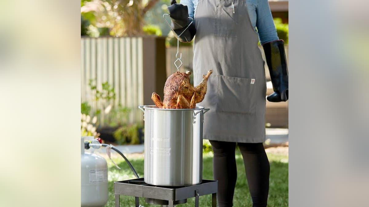 Keep your hands safe while cooking your turkey.?