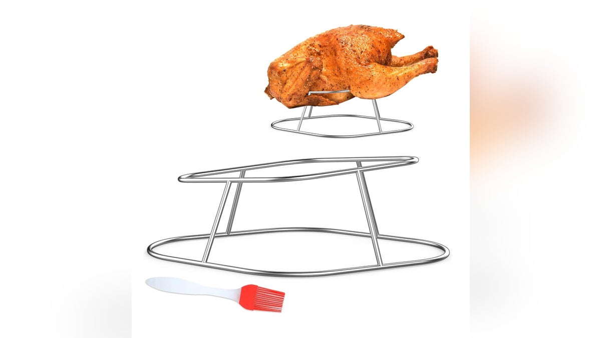 Easily grill your turkey with the help of a stainless steel rack.?