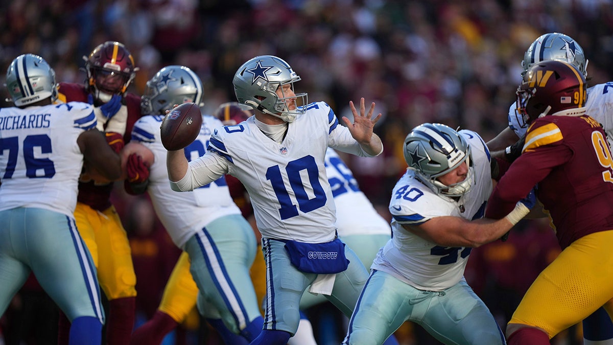 Cooper Rush throws