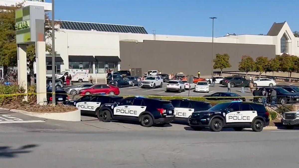 Die Polizei von Little Rock reagierte auf eine Schießerei im Park Plaza Mall