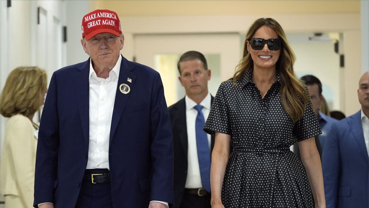 Trump y Melania votar