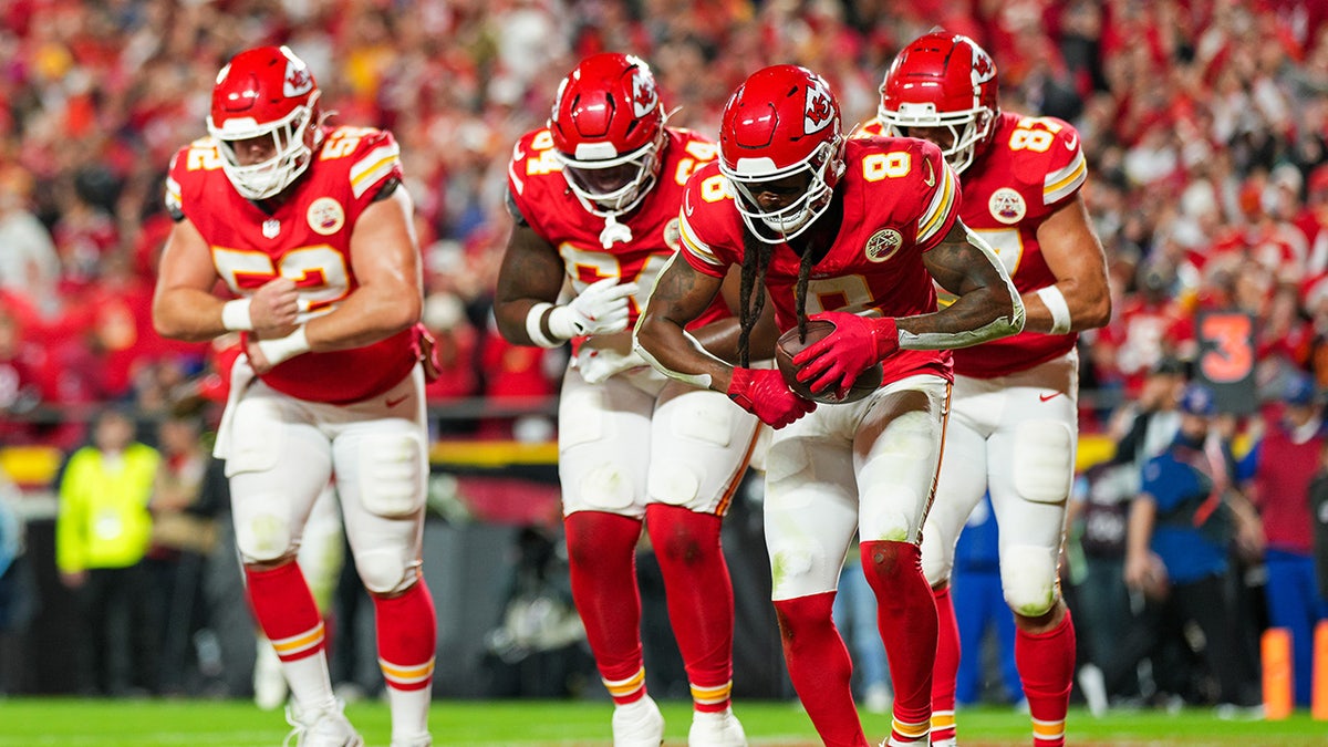 Chiefs celebrate touchdown