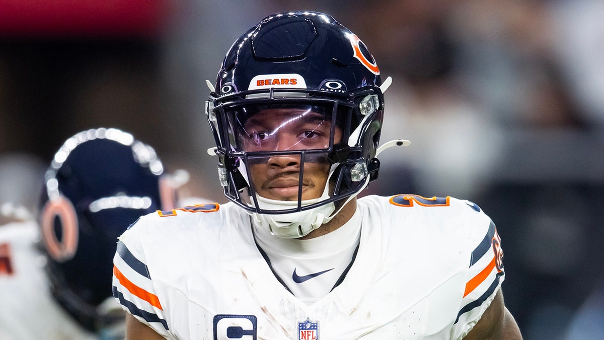 Bears Coach Matt Eberflus Explains Why Star Player Walked Off Field Mid ...