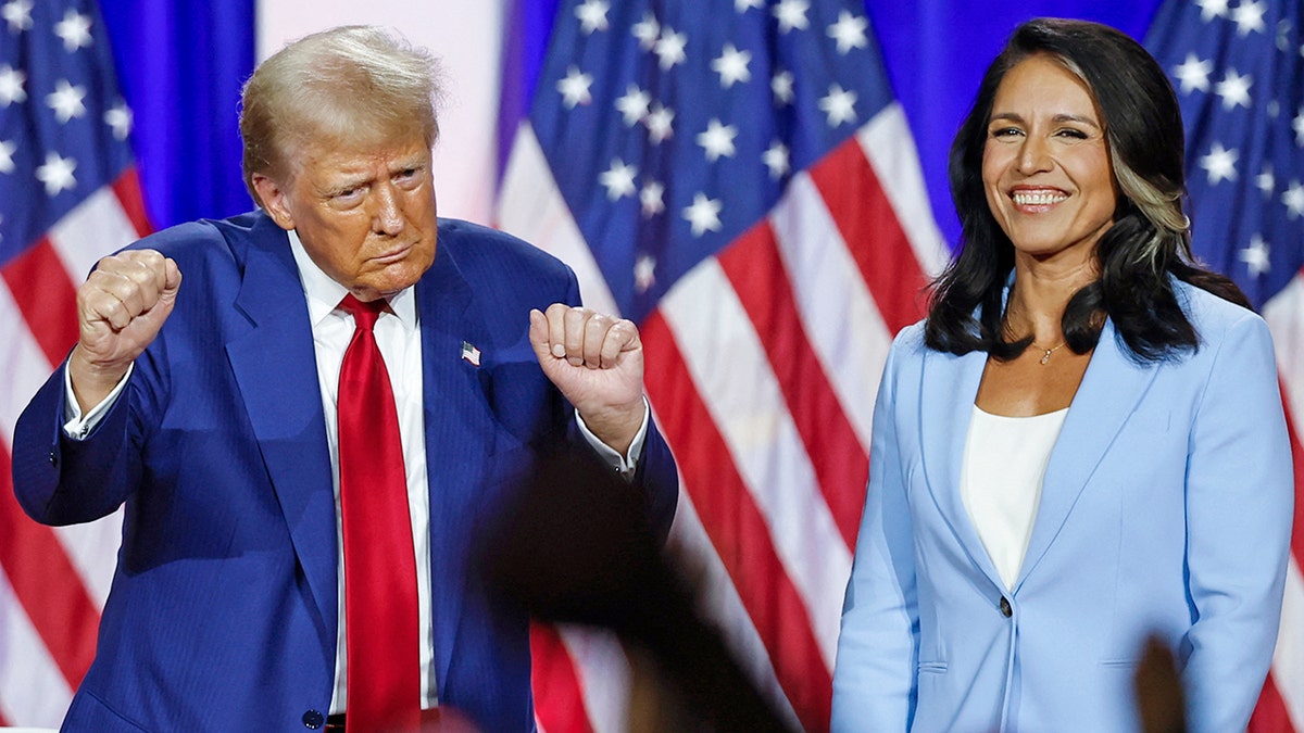 Donald Trump com Tulsi Gabbard