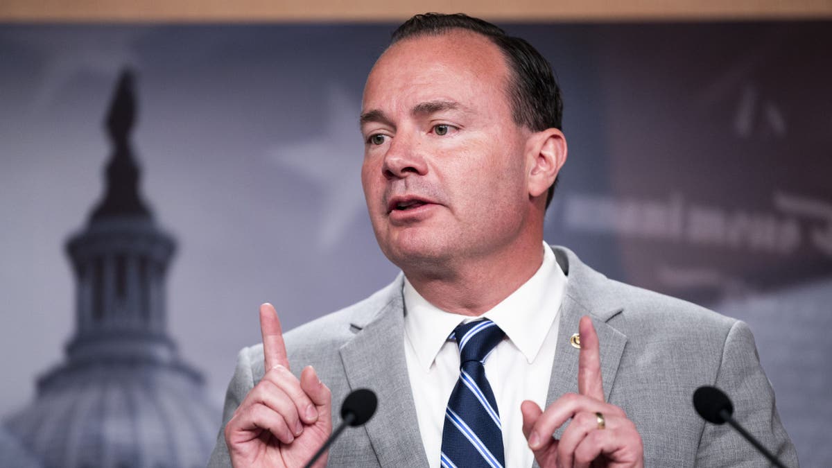 Lee at a Capitol press conference