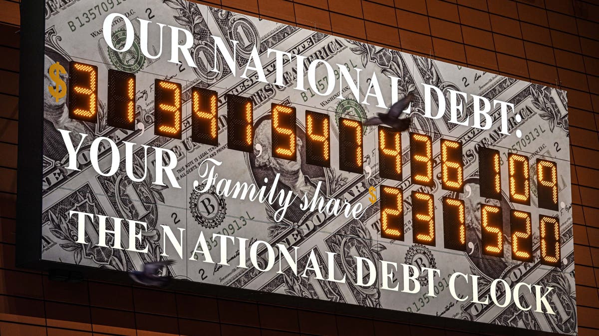  A surface  shows the nationalist  indebtedness  timepiece  aft  the US deed  its indebtedness  bounds  and the Treasury started utilizing bonzer  measures to debar  default connected  January 19, 2023. (Photo by Fatih Aktas/Anadolu Agency via Getty Images)