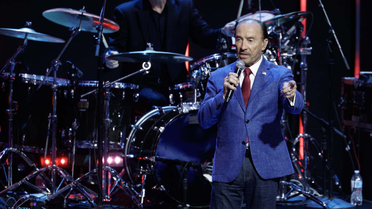 Lee Greenwood
