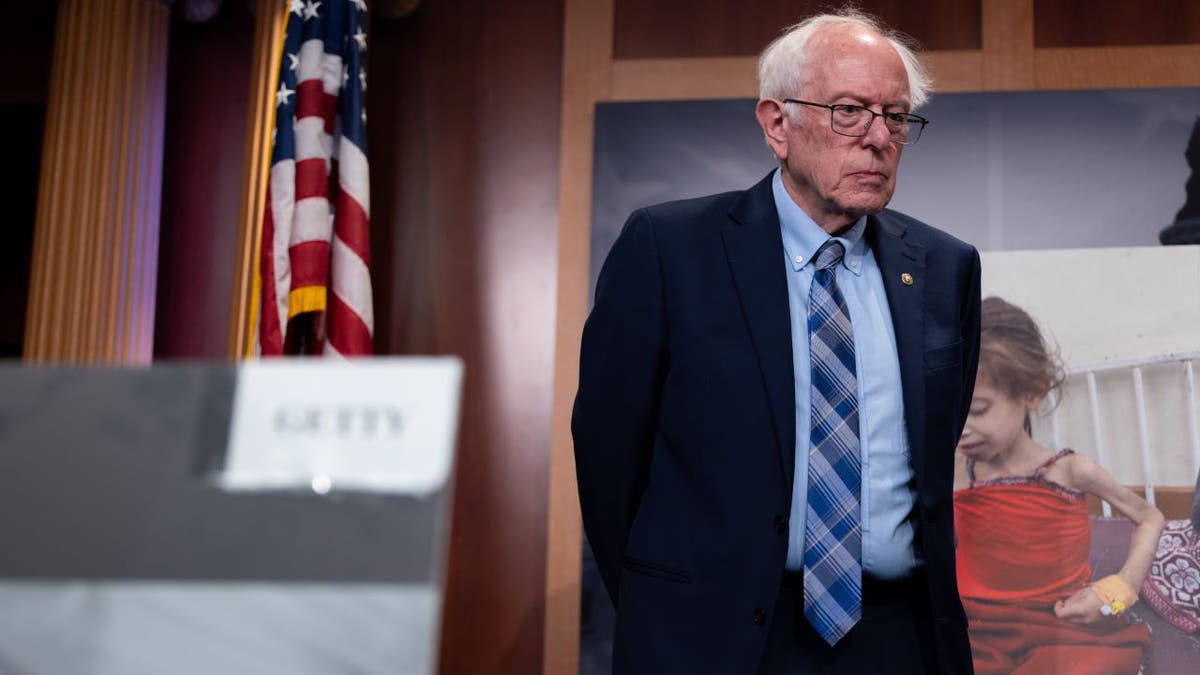 Sanders di podium