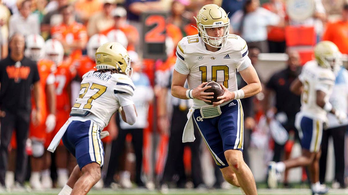  Haynes King during a Georgia Tech game