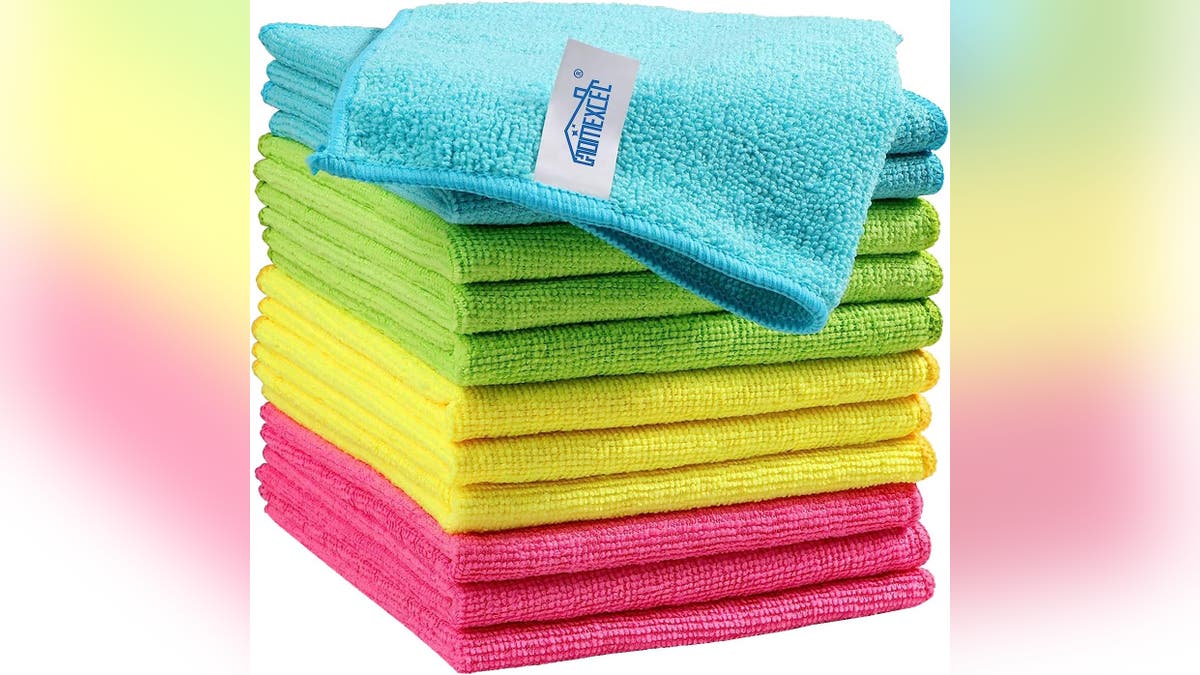 These microfiber cleaning cloths tin  assistance   you execute   the radiance  your room  surfaces deserve.