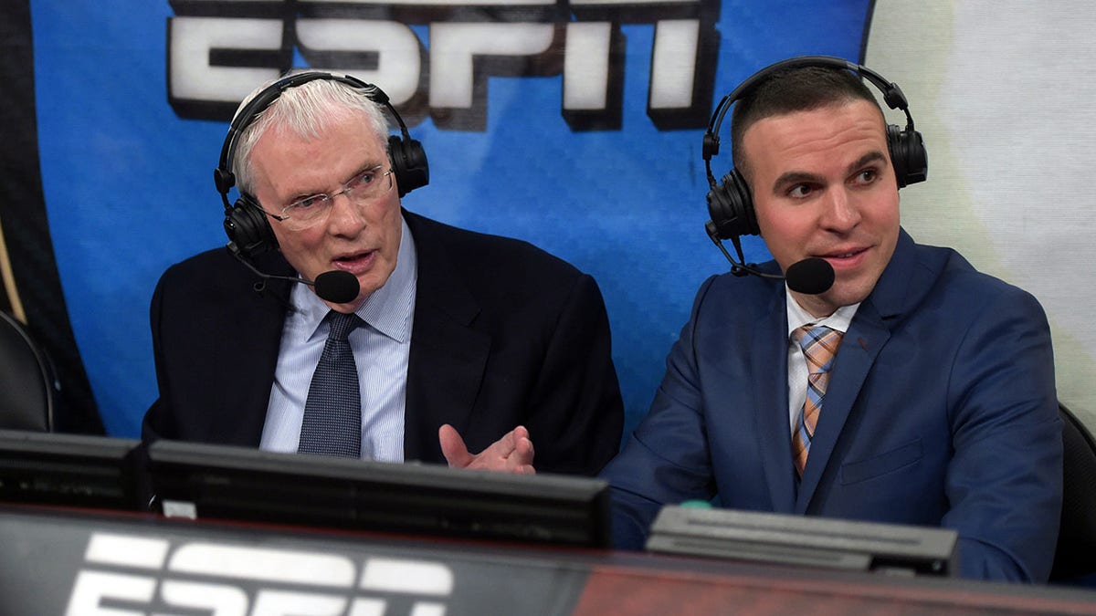 Hubie Brown and Ryan Ruocco call an NBA game.